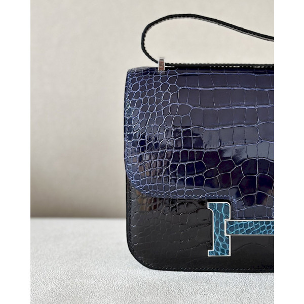 Hermes Constance 19 Epsom Rouge Casaque(Q5) Gold Hardware Dark Blue