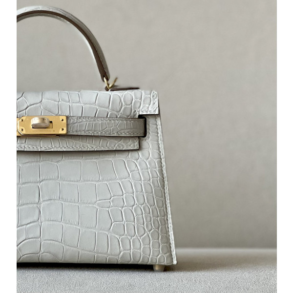 Hermes Kelly Pochette Shiny Alligator Vert Emeraude (6Q) Gold Hardware White