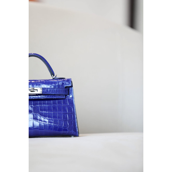Hermes Hermes In-The-Loop 18 Swift Craie (10) Gold Hardware Blue