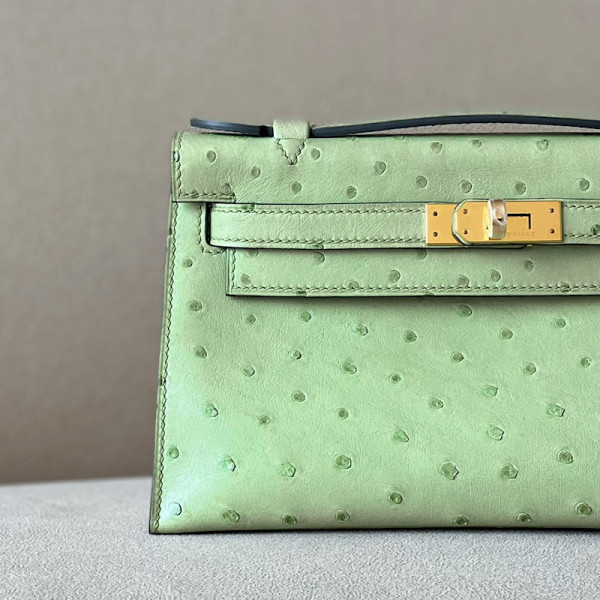 Hermes Kelly Pochette Ostrich Braise (95) Gold Hardware Light Green