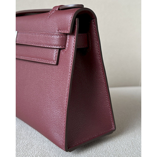 Hermes Kelly Pochette Ostrich Vert Criquet (3I) Gold Hardware Burgundy Red