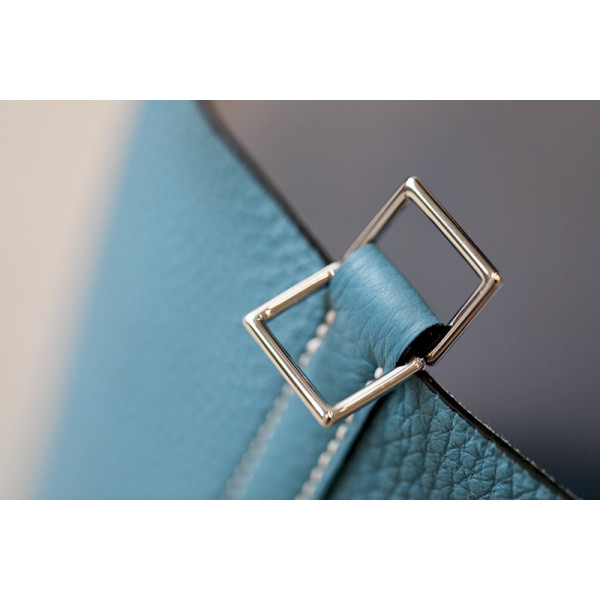 Hermes Picotin Lock 18 Clemence Bieu Agate(R2) Gold Hardware Blue