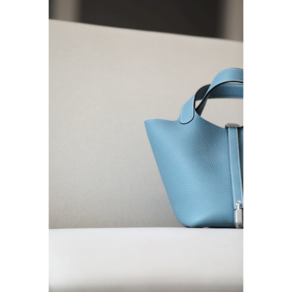 Hermes Picotin Lock 18 Clemence Bieu Agate(R2) Gold Hardware Blue