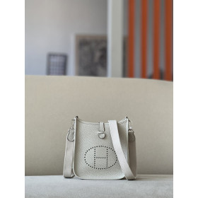 Hermes Constance 19 Epsom Vert Fizz(0S) Palladium Hardware White