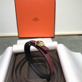 Hermes Belt Buckle & Reversible Leather Strap 15 mm With Gold Buckle in Burgundy/Black