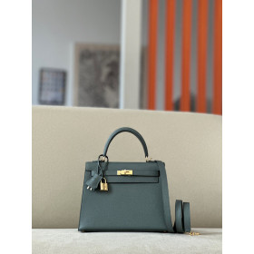 Hermes Kelly 28 Epsom Rouge de Coeur(S3) Gold Hardware Black