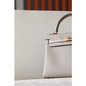 Hermes Kelly 28 Box Nior (89) Gold Hardware Beige