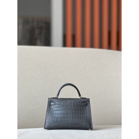 Hermes Hermes In-The-Loop 18 Swift Etoupe (18) Gold Hardware Black