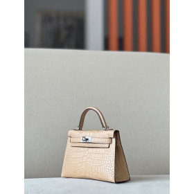 Hermes In-The-Loop 18 Swift Gris Meyer (0L) Gold Hardware Dark Beige