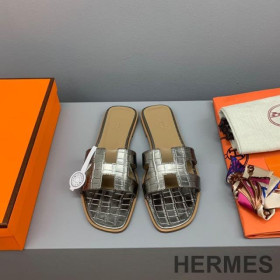Hermes Oran Slides Women Crocodile Leather Grey