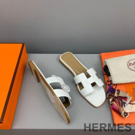 Hermes Oran Slides Women Crocodile Leather White