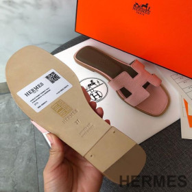 Hermes Oran Slides Women Grain Calfskin Cherry