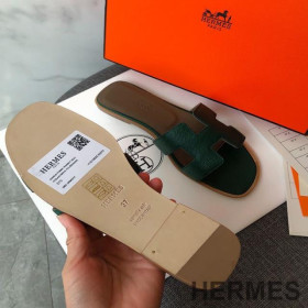 Hermes Oran Slides Women Grain Calfskin Green