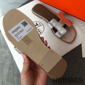 Hermes Oran Slides Women Grain Calfskin Silver